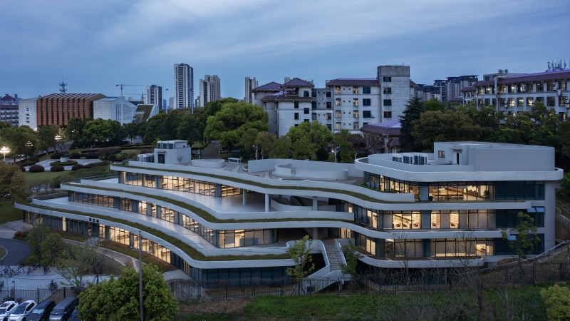 長沙市南雅中學(xué)圖書館榮獲Active House Award中國區(qū)建筑設(shè)計(jì)競賽三等獎(jiǎng)